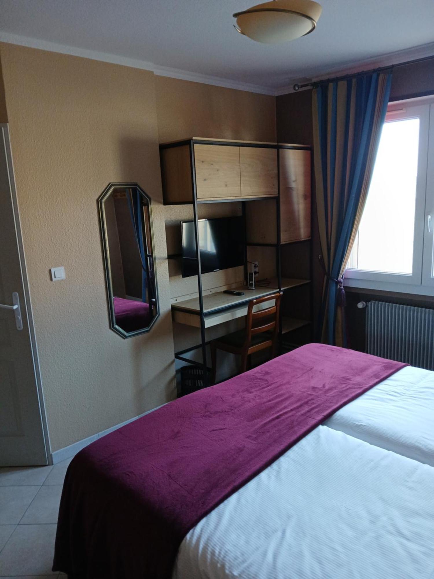 Hotel L'Oree Des Roches Saales Bagian luar foto