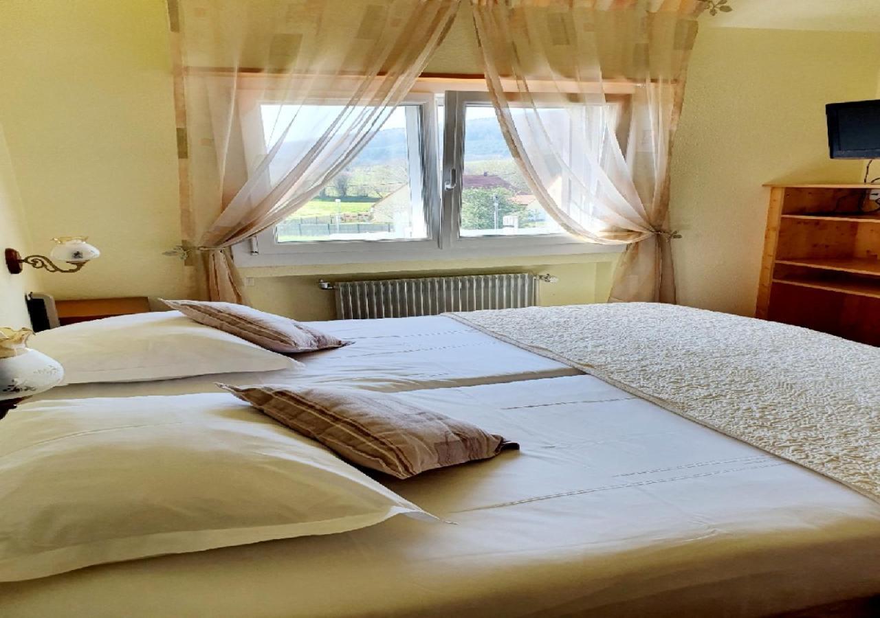 Hotel L'Oree Des Roches Saales Bagian luar foto