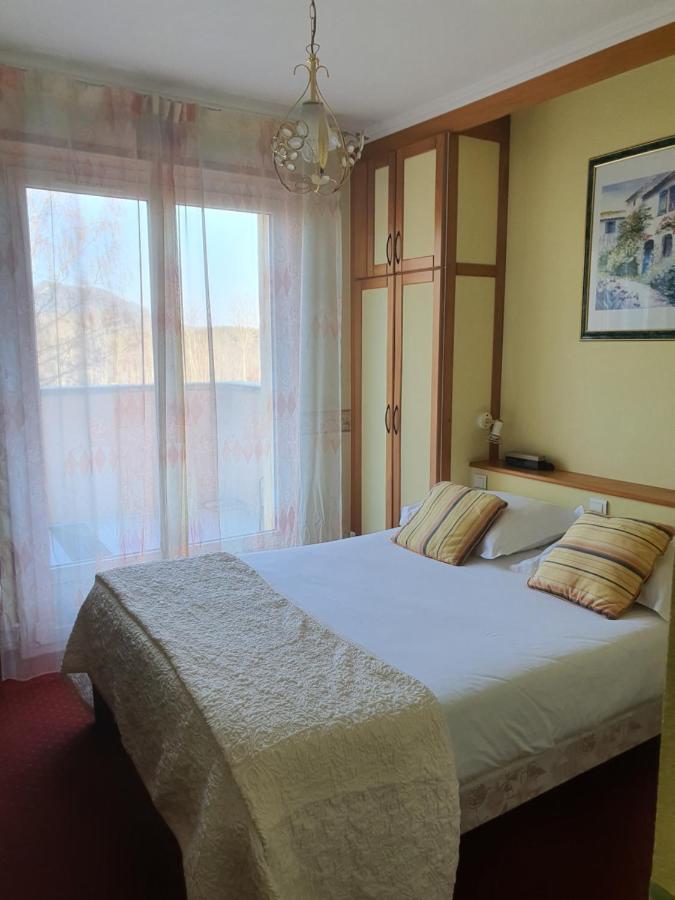 Hotel L'Oree Des Roches Saales Bagian luar foto